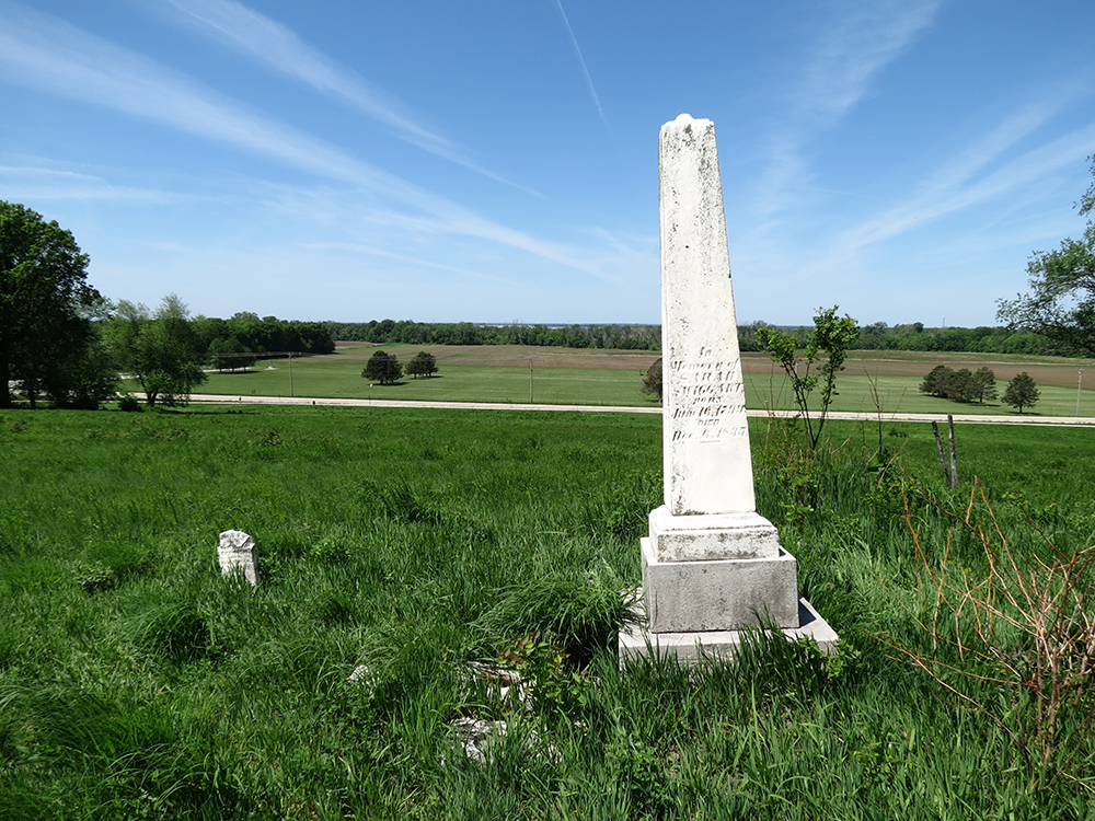 Obelisk grave